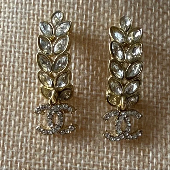 CHANEL Gold Crystal Drop Earrings - Picture 2 of 4